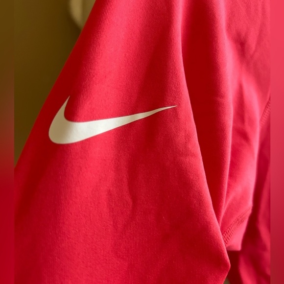 Nike Pro Jacket - Picture 2 of 4